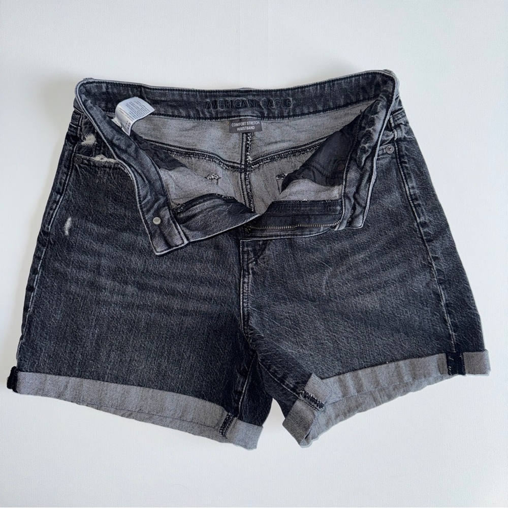 American Eagle High Rise 4" Black Denim Shorts Size 8 Preppy Mom Shorts - Picture 4 of 8